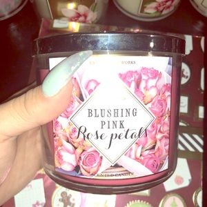 Bath And Body Works 3 Wick Candle🌷